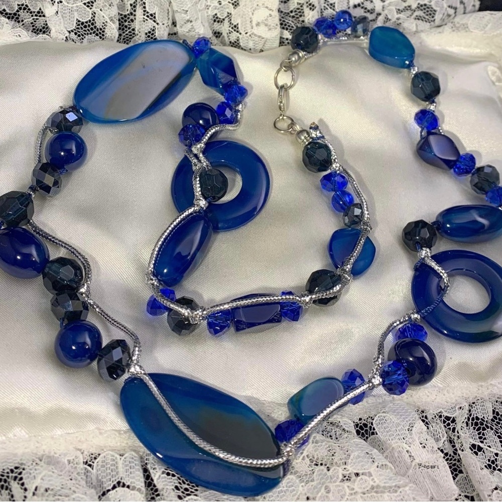 BLUE AGATE BLUE CRYSTAL 30" GEMSTONE NECKLACE